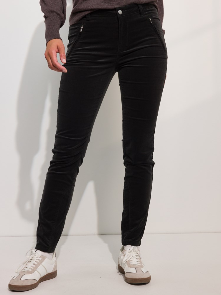 Paris zip cordbukse 7508165_I4I-MARIEPHILIPPE-A24-Modell-Front_chn=match_1607_Paris zip cordbukse I7M_Paris zip cordbukse I7M 7508165.jpg_