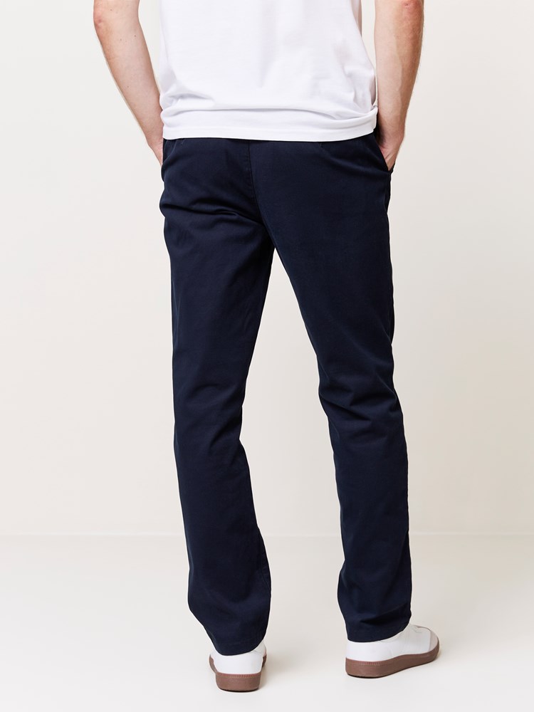 Christer struktur chinos 7508212_EM1-REDFORD-A24-Modell-Back_chn=match_4996_Christer struktur chinos EM1 7508212.jpg_Back||Back