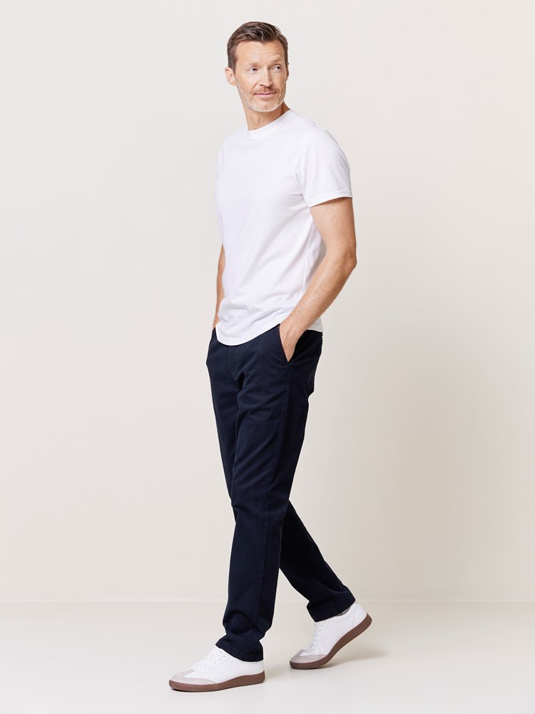 Christer struktur chinos 7508212_EM1-REDFORD-A24-Modell-Front_chn=match_9136_Christer struktur chinos EM1 7508212.jpg_Front||Front