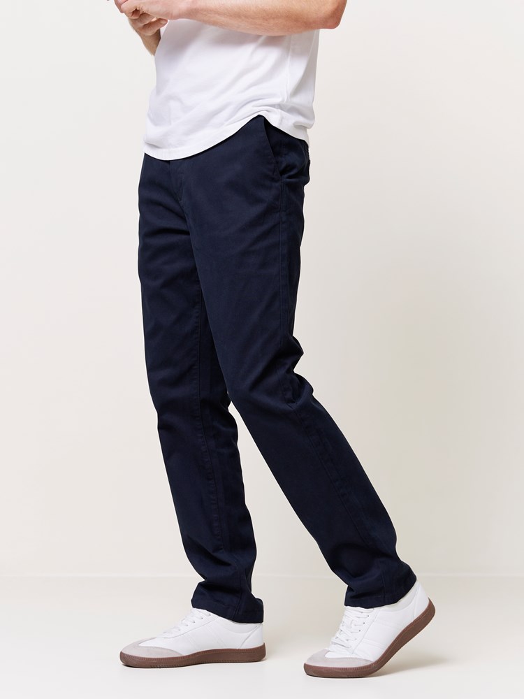 Christer struktur chinos 7508212_EM1-REDFORD-A24-Modell-Right_chn=match_8944_Christer struktur chinos EM1 7508212.jpg_Right||Right