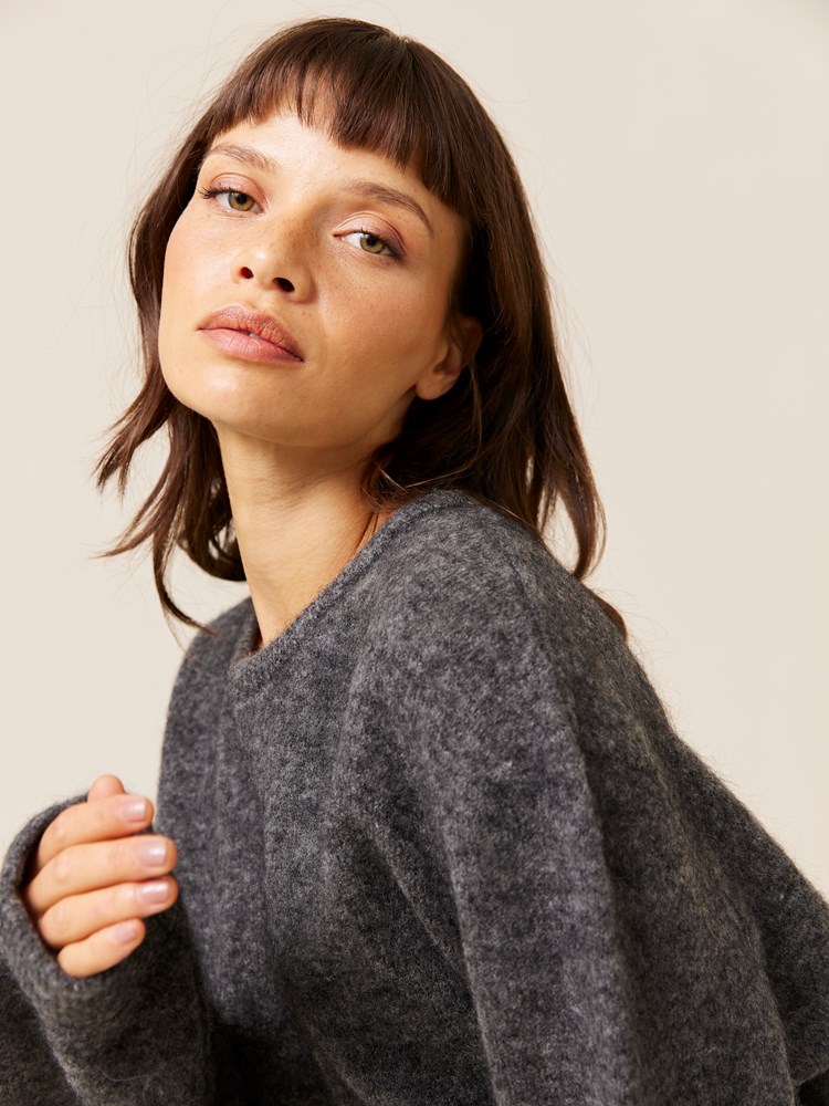 Adele genser 7508350_I7C-JEANPAUL-A24-Front_7455_Adele genser_Adele genser I7C_Adele genser I7C 7508350.jpg_Front||Front