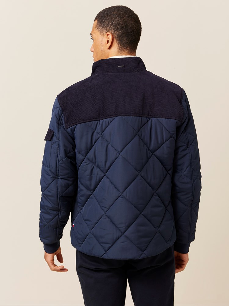 Devon quiltjakke 7508356_EM6-JEANPAUL-A24-Modell-Front_6691_Devon quiltjakke EM6_Devon quiltjakke EM6 7508356.jpg_Front||Front