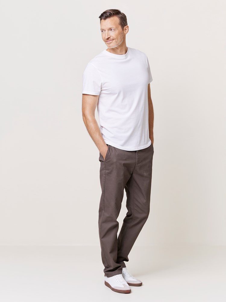 Joe 2pk t-skjorte 7508417_OAA-REDFORD-NOS-Modell-Front_chn=match_6974_Joe 2pk t-skjorte OAA_Joe 2pk t-skjorte OAA 7508417.jpg_Front