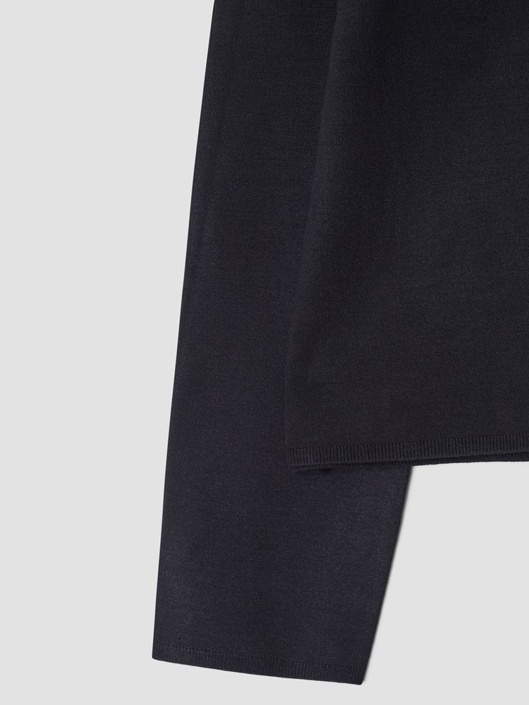 Hanna genser 7508425_CAB-DONNA-A24-Front_2443_Hanna genser CAB_Hanna genser CAB 7508425.jpg_Front||Front