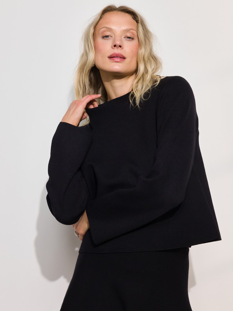 Hanna genser 7508425_CAB-DONNA-A24-Modell-Front_chn=match_7852_Hanna genser CAB_Hanna genser CAB 7508425.jpg_Front||Front