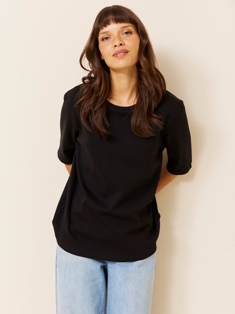 Annie t-skjorte 7508448_C25-JEANPAUL-A24-Front_2442_Annie t-skjorte_Annie t-skjorte C25_Annie t-skjorte C25 7508448.jpg_Front||Front