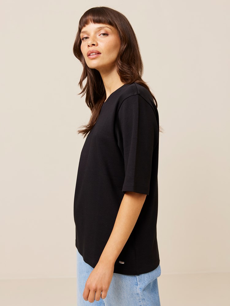 Annie t-skjorte 7508448_C25-JEANPAUL-A24-Front_2670_Annie t-skjorte_Annie t-skjorte C25_Annie t-skjorte C25 7508448.jpg_Front||Front