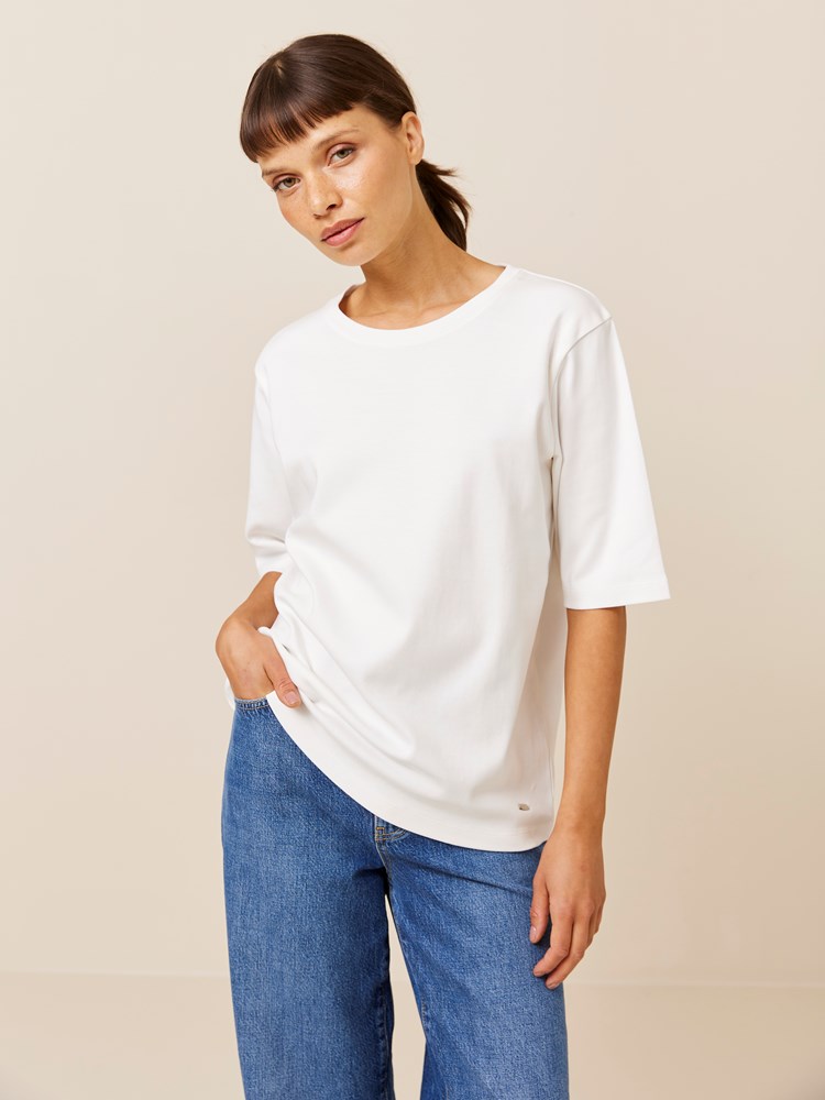 Annie t-skjorte 7508448_O79-JEANPAUL-A24-Front_7514_Annie t-skjorte_Annie t-skjorte O79_Annie t-skjorte O79 7508448.jpg_Front||Front
