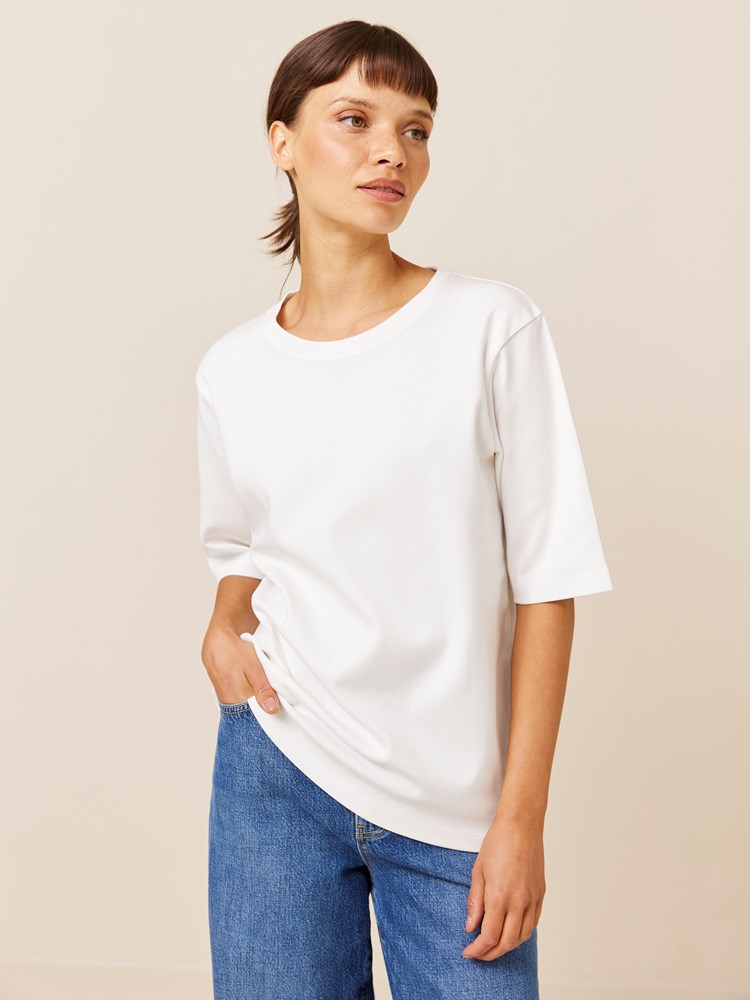 Annie t-skjorte 7508448_O79-JEANPAUL-A24-Front_7745_Annie t-skjorte_Annie t-skjorte O79_Annie t-skjorte O79 7508448.jpg_Front||Front