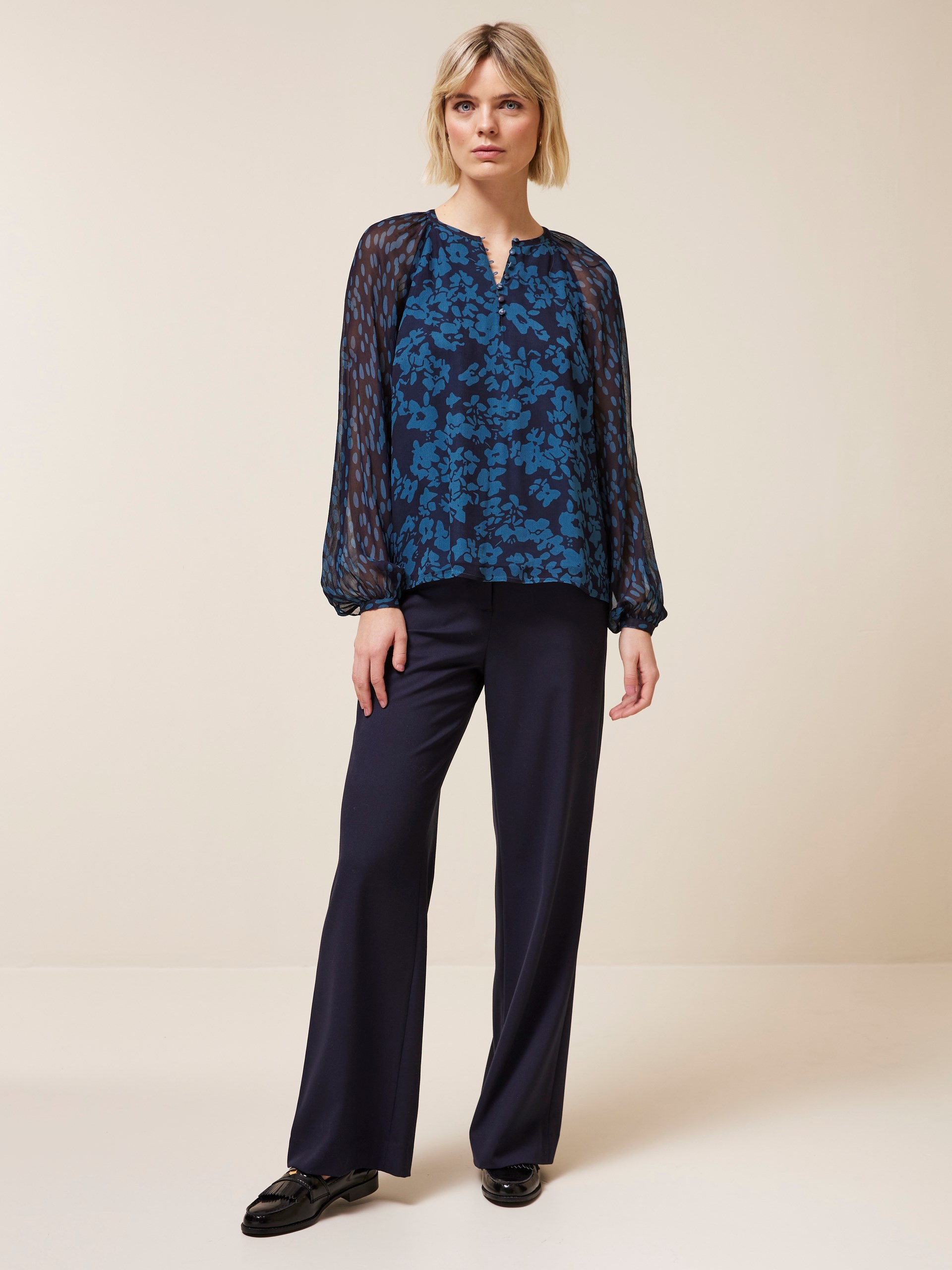 7508460 EIB 7508460_EIB-JEANPAUL-A24-Front_5955_Viona bluse EIB_Viona bluse EIB 7508460.jpg_Front||Front