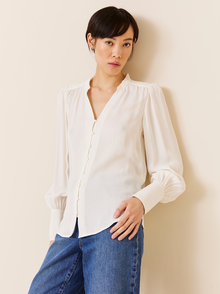 Magdalena bluse 7508512_O62_Jean Paul_Magdalena Bluse_W24 (3)_Magdalena bluse O62_Magdalena bluse O62 7508512.jpg_