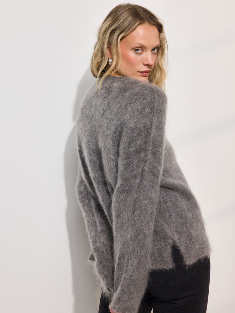Elyse genser 7508535_IEB-DONNA-A24-Modell-Back_chn=match_97_Elyse genser IEB 7508535.jpg_Back||Back