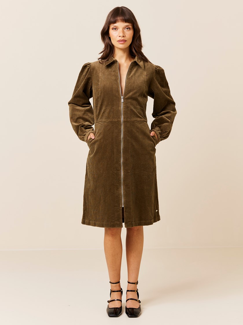 7508557 GTD 7508557_GTD_Jean Paul_Lyana Cord Kjole_A24 (5)_Lyana cordkjole GTD_Lyana cordkjole GTD 7508557.jpg_
