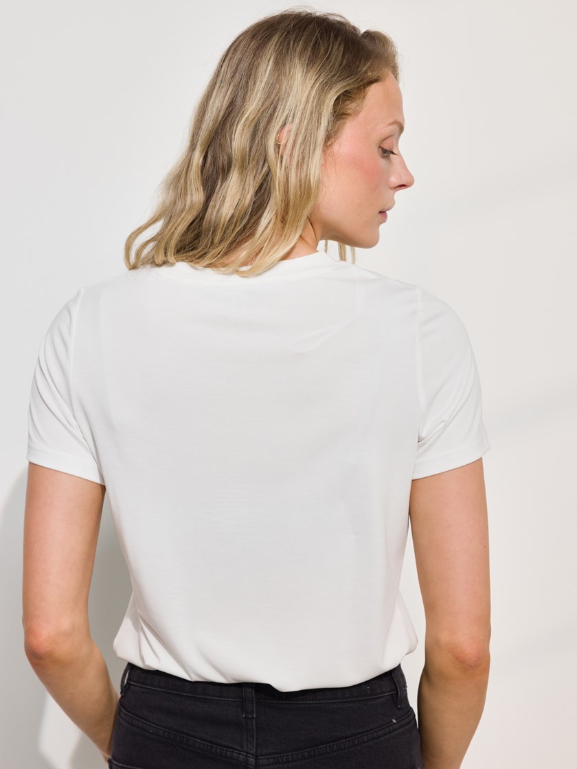 7508588 O79 7508588_O79-DONNA-A24-Modell-Back_chn=match_5438_Lisa t-skjorte O79_Lisa t-skjorte O79 7508588.jpg_Back||Back