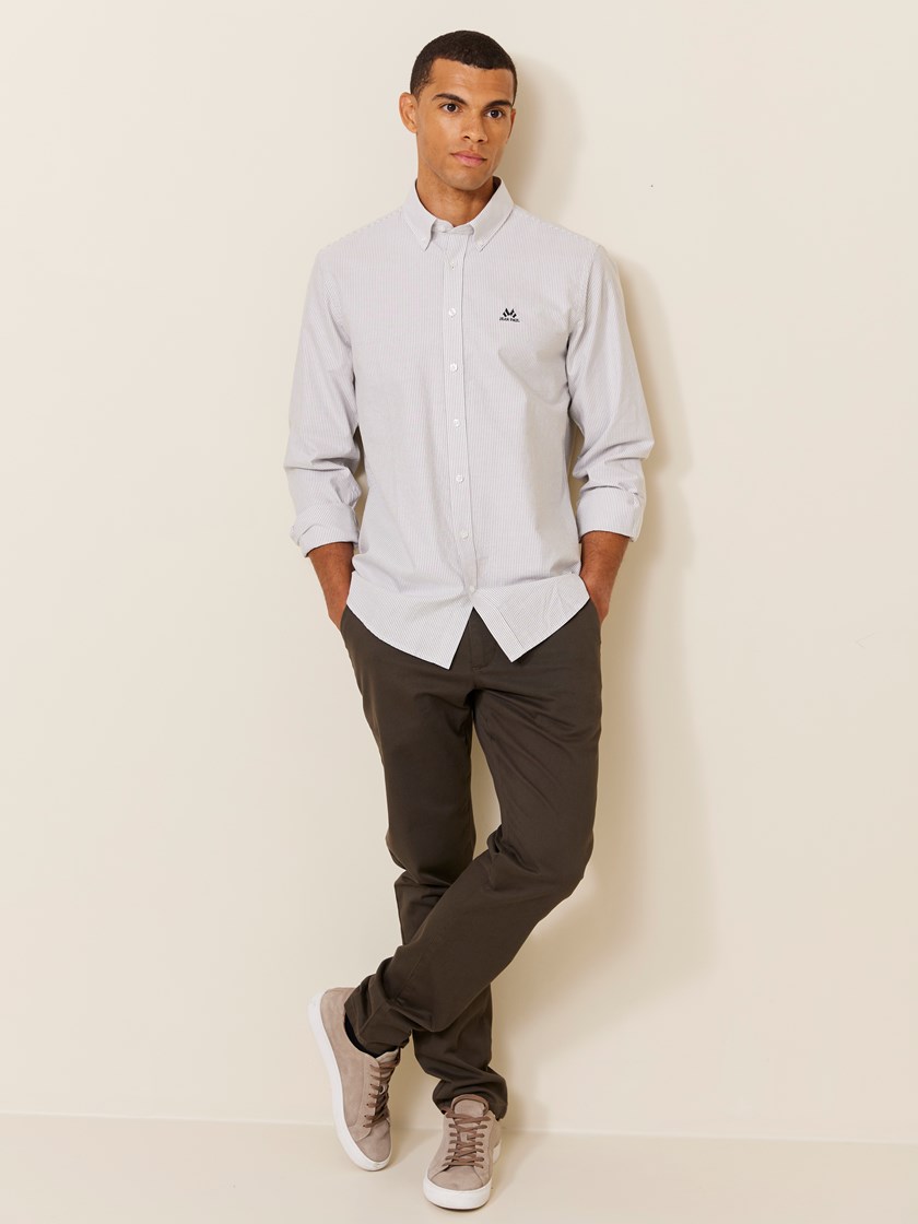 7508287 GUC 7508604_APR_Jean PauL_Nazaire Skjorte_A24 (1)_Liam twill chino GUC 7508287.jpg_