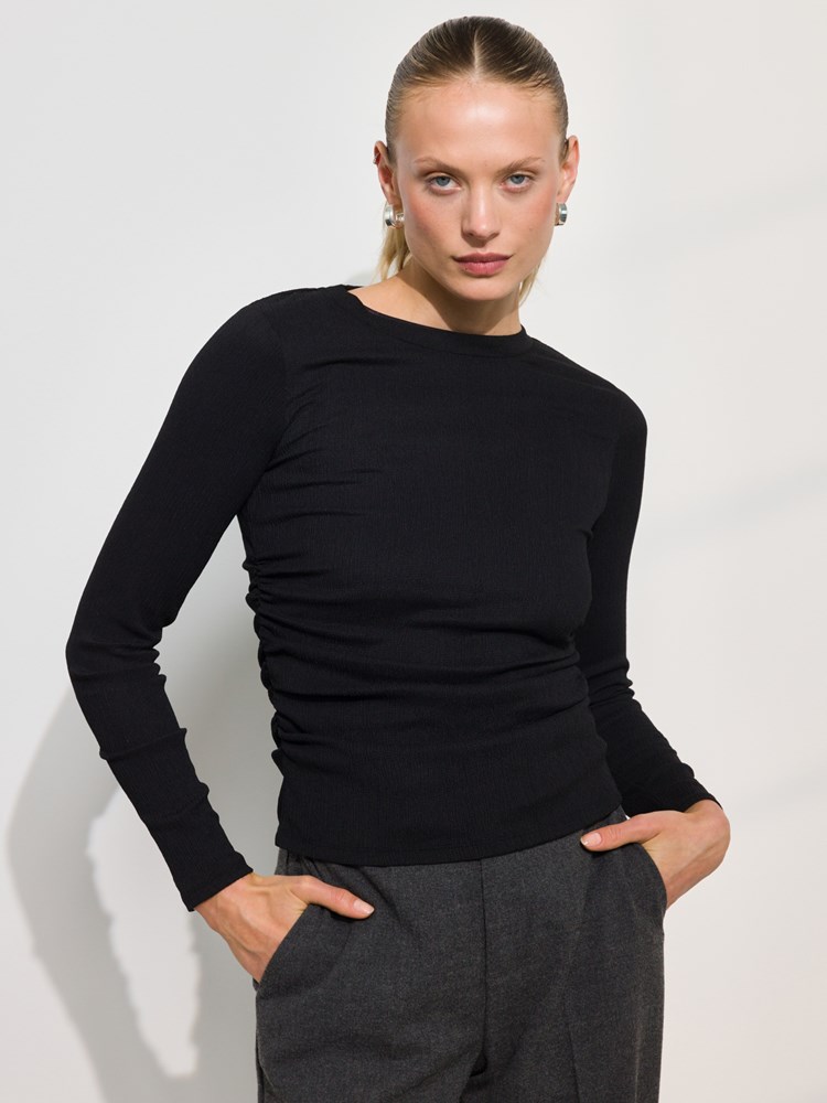 Ine topp 7508741_CAB-DONNA-A24-Modell-Front_chn=match_2673_Ine topp CAB_Ine topp CAB 7508741.jpg_Front||Front