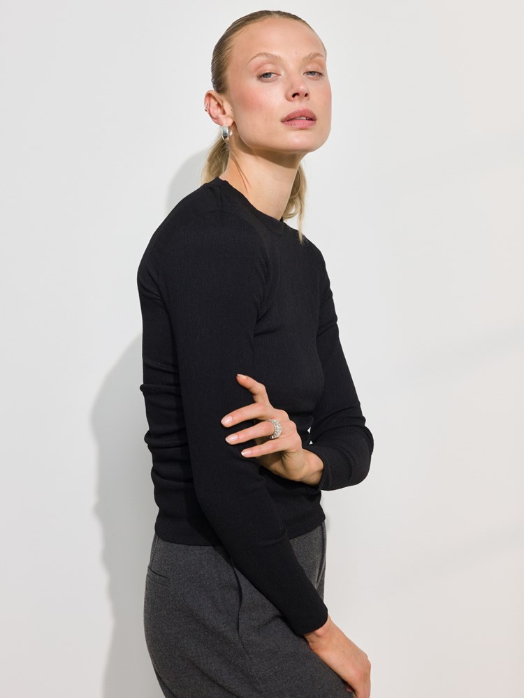 Ine topp 7508741_CAB-DONNA-A24-Modell-Front_chn=match_4562_Ine topp CAB_Ine topp CAB 7508741.jpg_Front||Front
