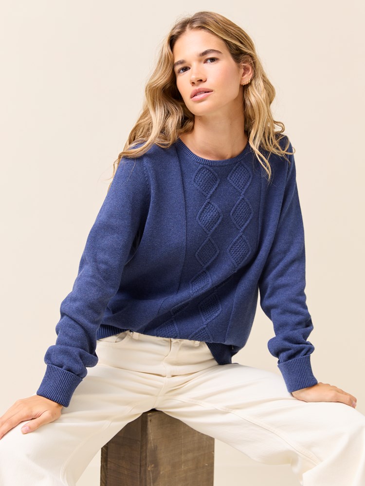 Sophia genser 7508858_EGG-JEANPAUL-W24-Modell-Front_8808_Sophia genser EGG 7508858.jpg_Front||Front