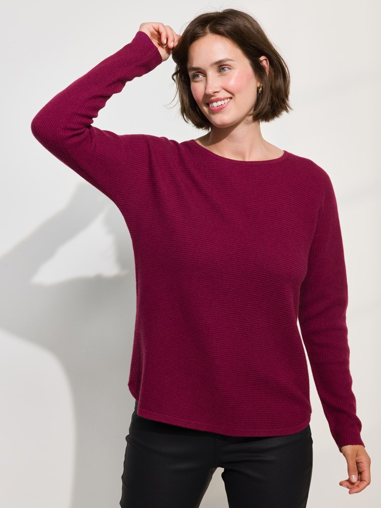 Molline genser 7508917_I7M-MARIEPHILIPPE-A24-Modell-Front_chn=match_6105_Molline genser MWH_Molline genser MWH 7508917.jpg_