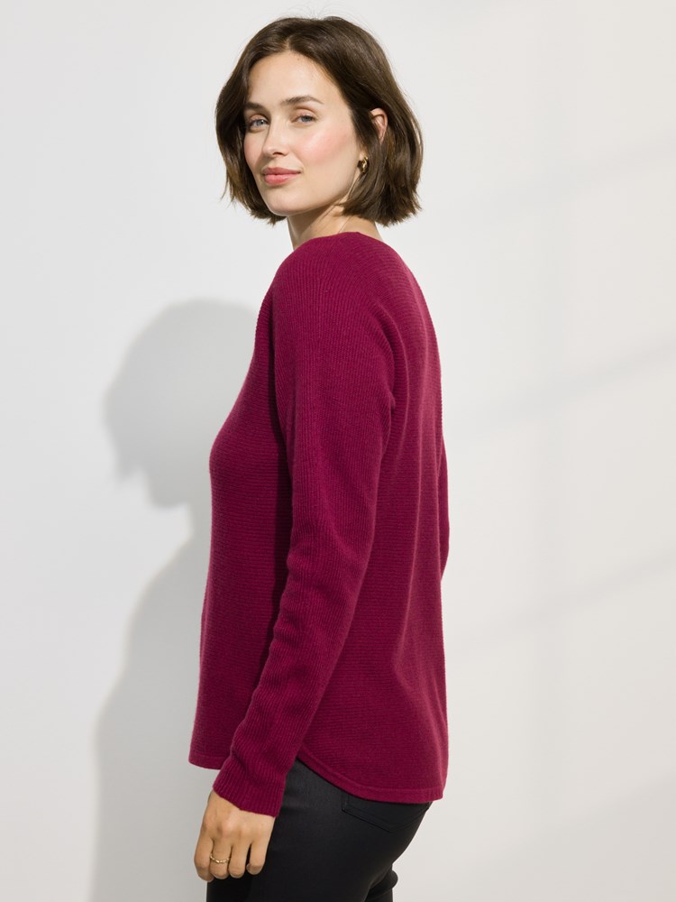 Molline genser 7508917_I7M-MARIEPHILIPPE-A24-Modell-Left_chn=match_320_Molline genser MWH_Molline genser MWH 7508917.jpg_