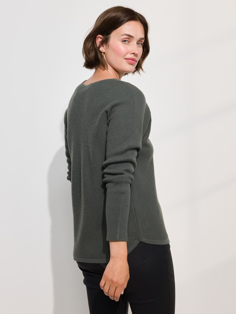 Molline genser 7508917_MWH-MARIEPHILIPPE-A24-Modell-Back_chn=match_8965_Molline genser I7M_Molline genser I7M 7508917.jpg_