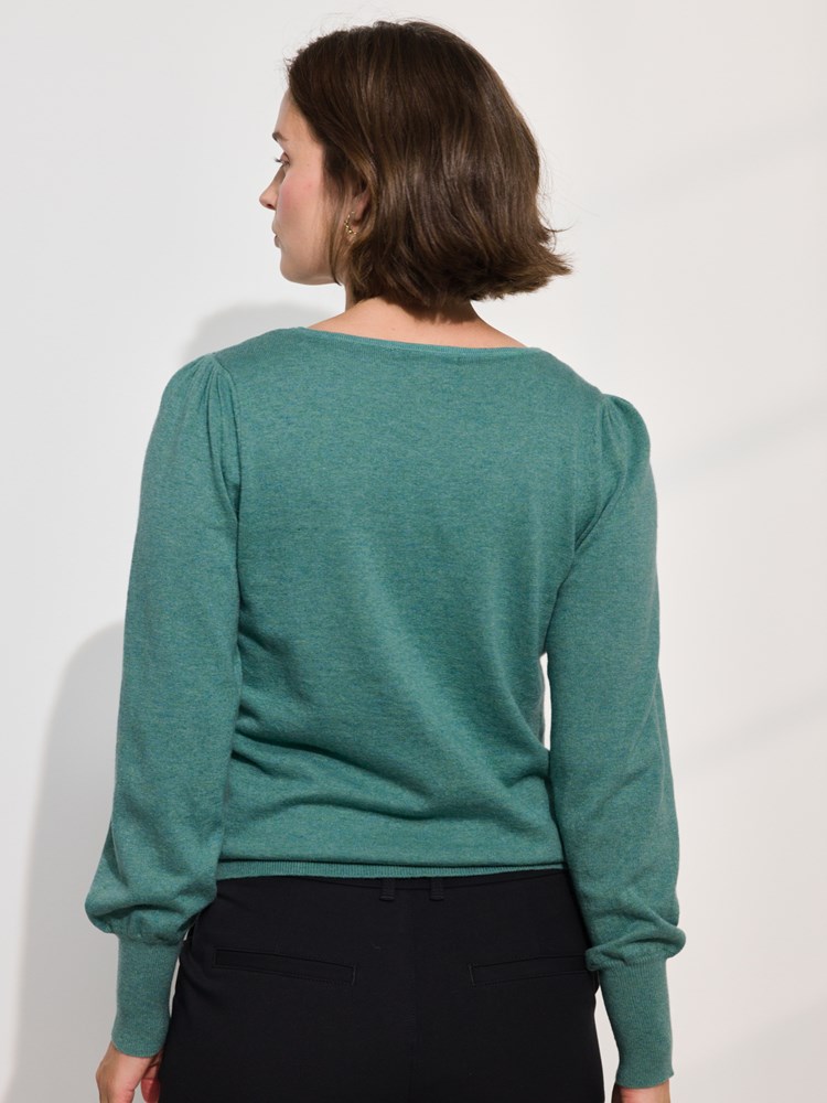 Olea genser i merinoblanding 7508921_I6S-MARIEPHILIPPE-A24-Modell-Back_chn=match_9090_Olea genser I6S_Olea genser i merinoblanding I6S_Olea genser i merinoblanding I6S 7508921.jpg_Back