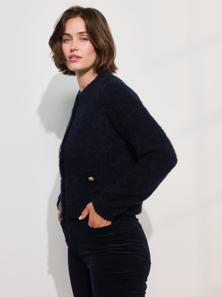 Tanita cardigan 7508942_EM1-MARIEPHILIPPE-A24-Modell-Left_chn=match_8921_Tanita cardigan EM1_Tanita cardigan EM1 7508942.jpg_Left||Left