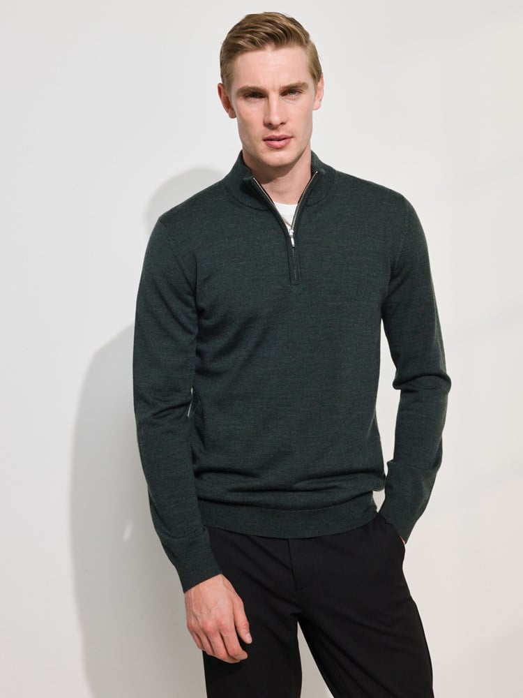 Berto merino zip genser 7509118_GPJ-MARIOCONTI-A24-Modell-Front_chn=match_1150_Berto merino zip genser GPJ_Berto merino zip genser GPJ 7509118.jpg_Front||Front