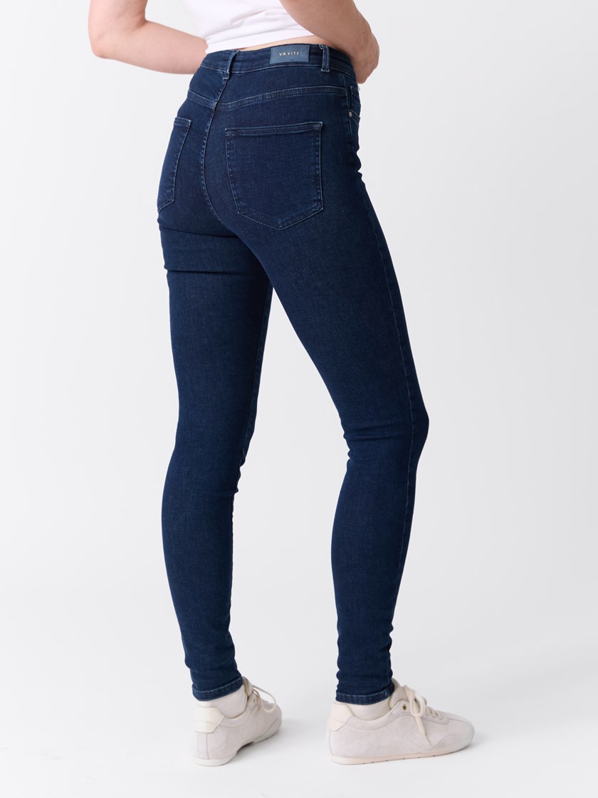 7509183 D04 7509183_D04-VAVITE-NOS-Modell-Front_chn=match_2884_Sophia jeans D04.jpg_Front||Front
