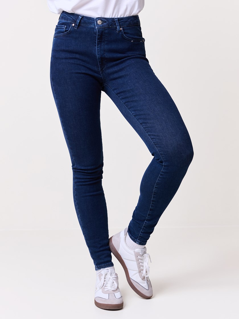 7509183 D04 7509183_D04-VAVITE-NOS-Modell-Front_chn=match_4991_Sophia jeans D04.jpg_Front||Front