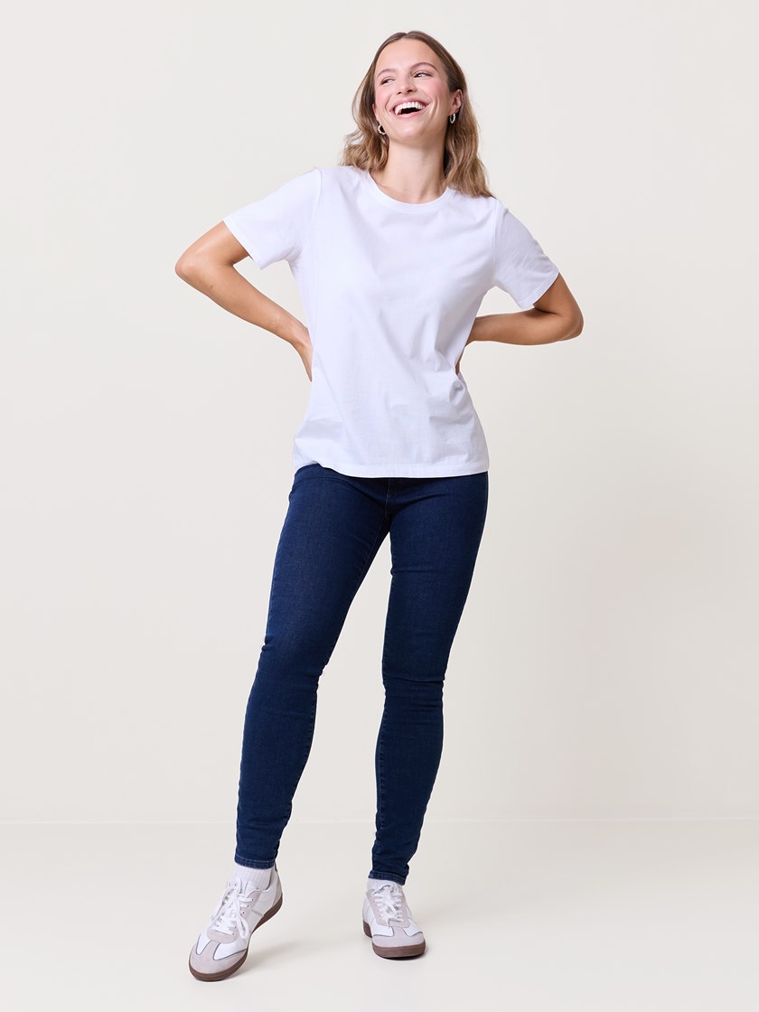7509183 D04 7509183_D04-VAVITE-NOS-Modell-Front_chn=match_7437_Sophia jeans D04.jpg_Front||Front