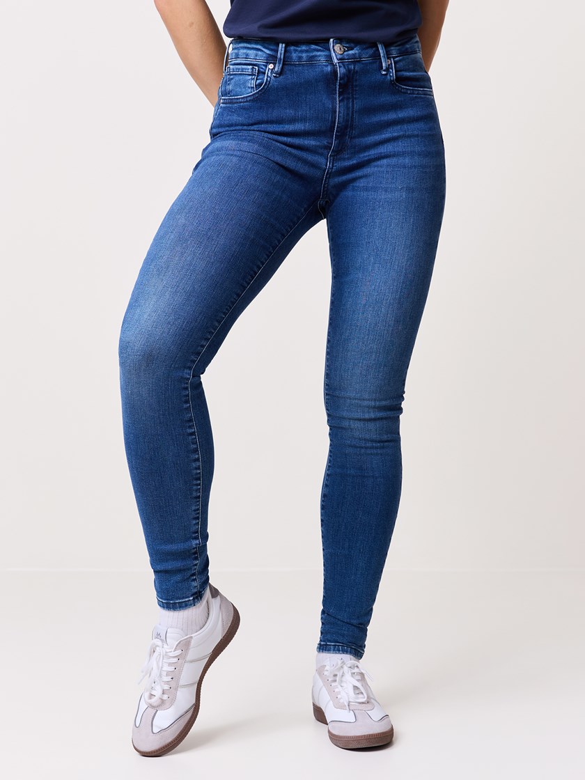 7509184 DAB 7509184_DAB-VAVITE-NOS-Modell-Front_chn=match_6939_Sophia jeans DAB.jpg_Front