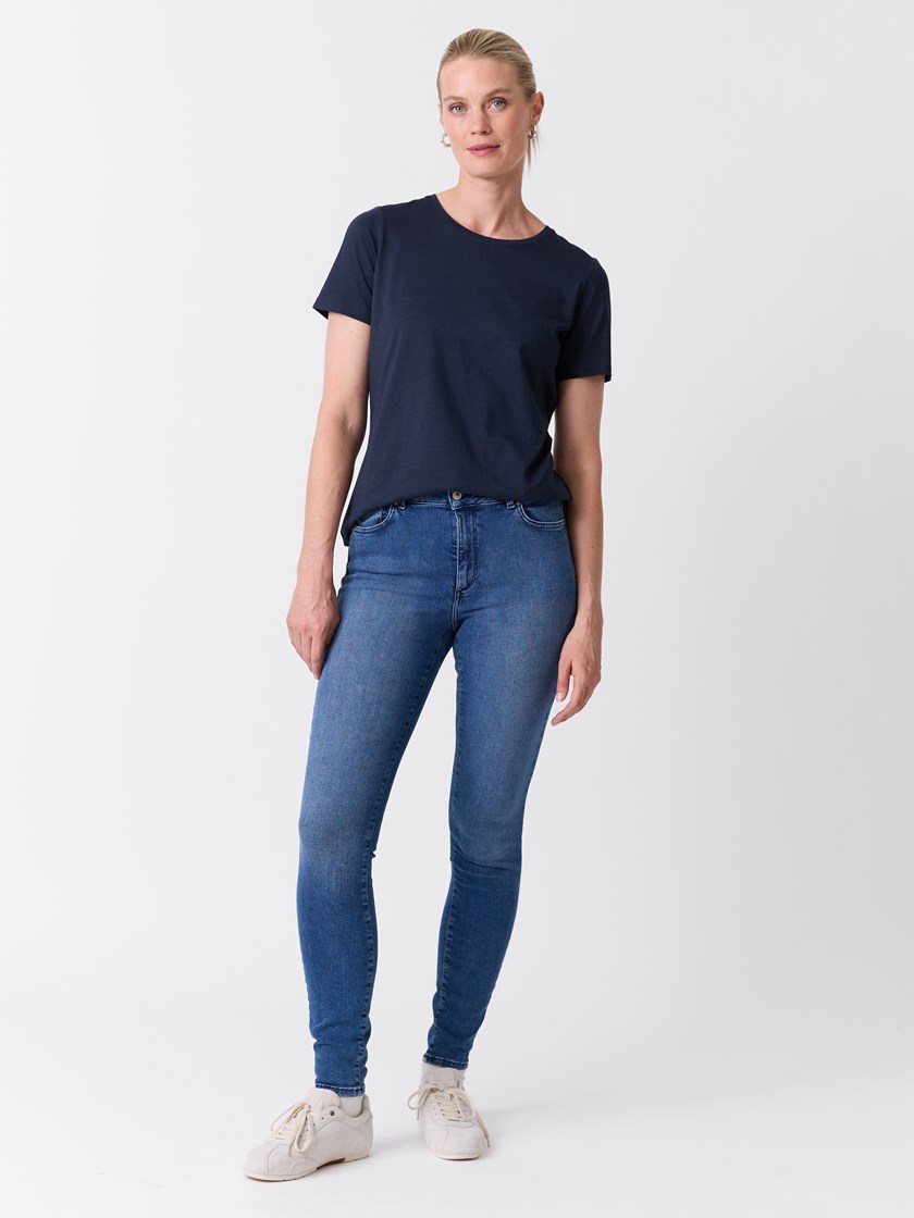 7509184 DAB 7509184_DAB-VAVITE-NOS-Modell-Front_chn=match_8372_Sophia jeans DAB.jpg_Front||Front