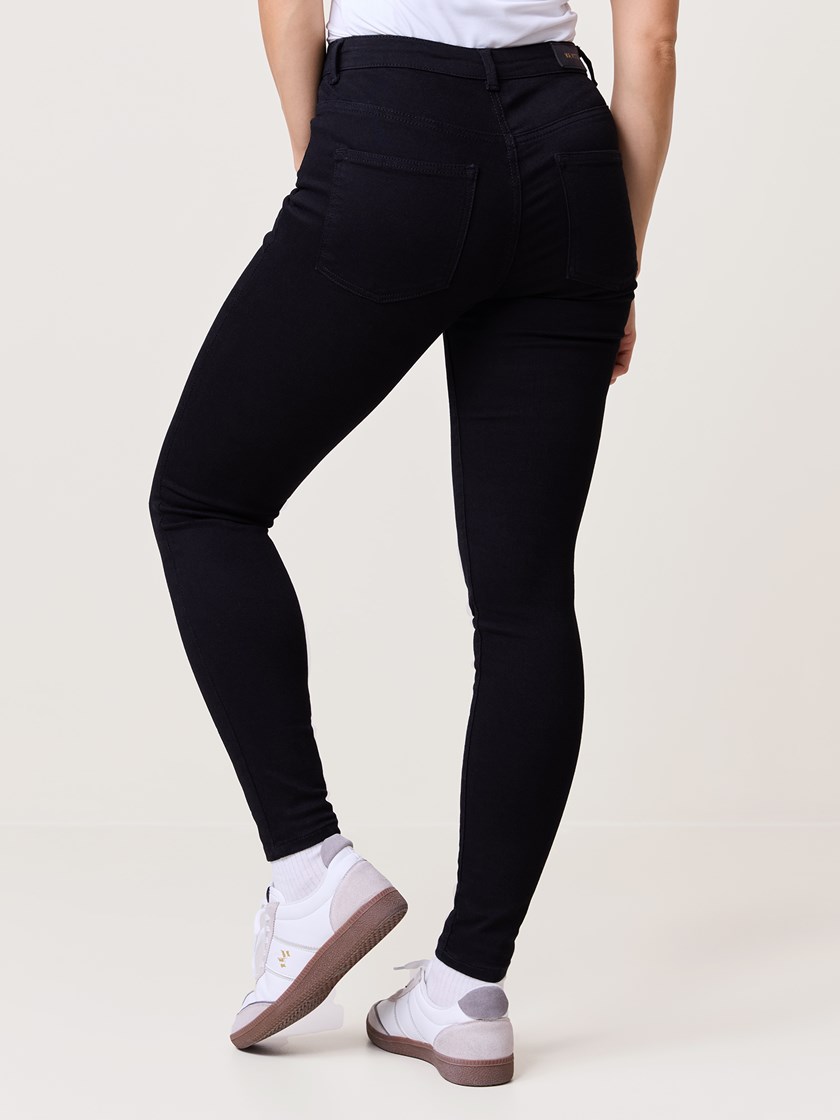 7509185 D03 7509185_D03-VAVITE-NOS-Modell-Back_chn=match_7370_Sophia jeans D03.jpg_Back||Back