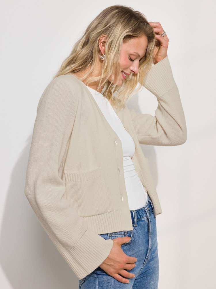 Francine cardigan 7509190_O79-DONNA-A24-Modell-Front_chn=match_4789_Francine cardigan O79_Francine cardigan O79 7509190.jpg_Front
