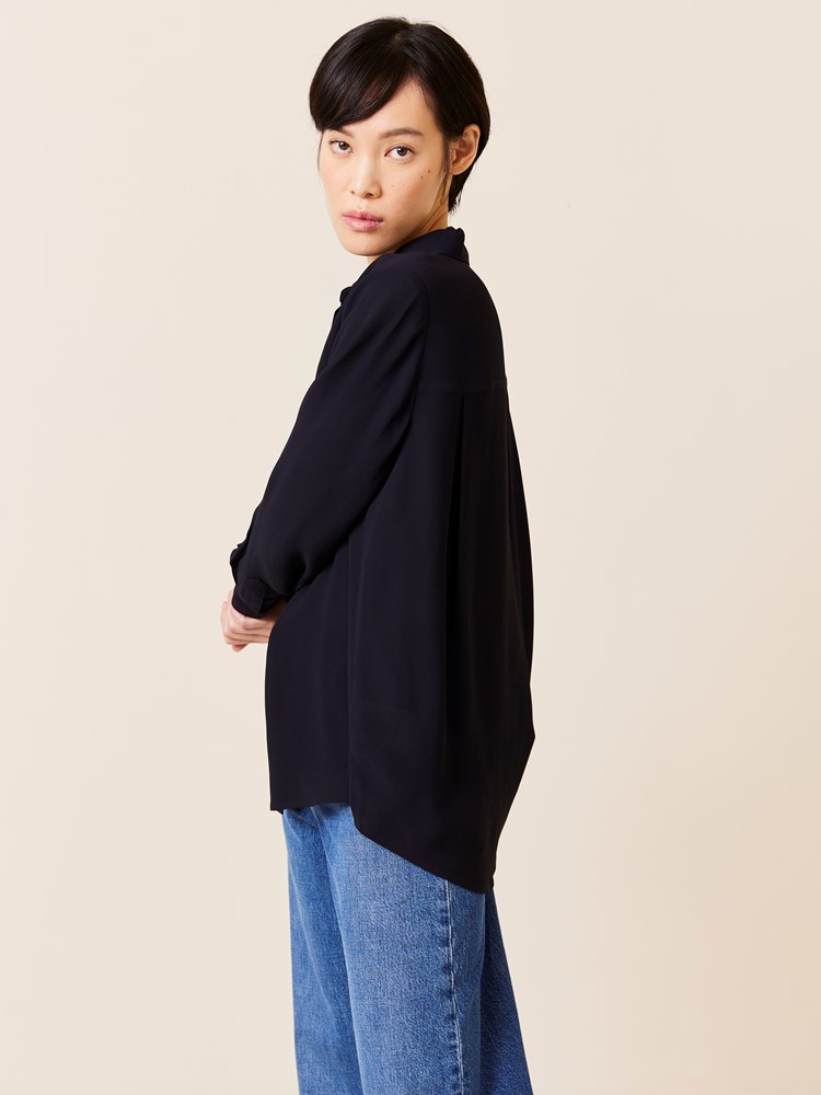 Salima bluse 7509194_EM6-JEANPAUL-W24-Front_1026_Salima bluse EM6_Salima bluse EM6 7509194.jpg_Front||Front