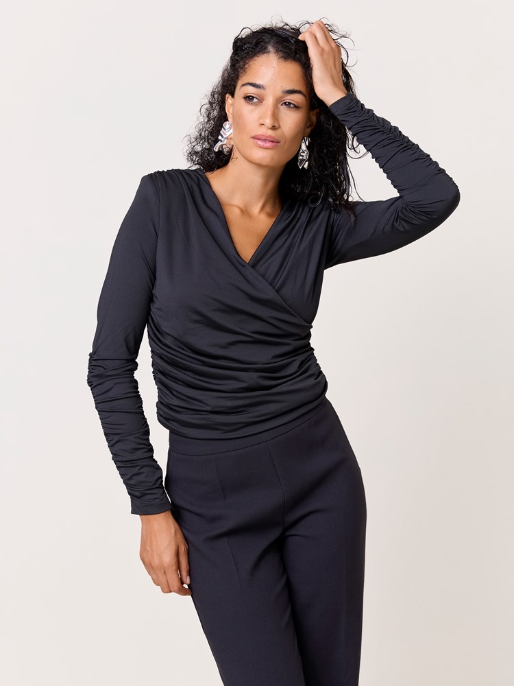 Kelly topp 7509210_CAB-DONNA-W24-Modell-Front_chn=match_1061_Kelly topp CAB_Kelly topp CAB 7509210.jpg_