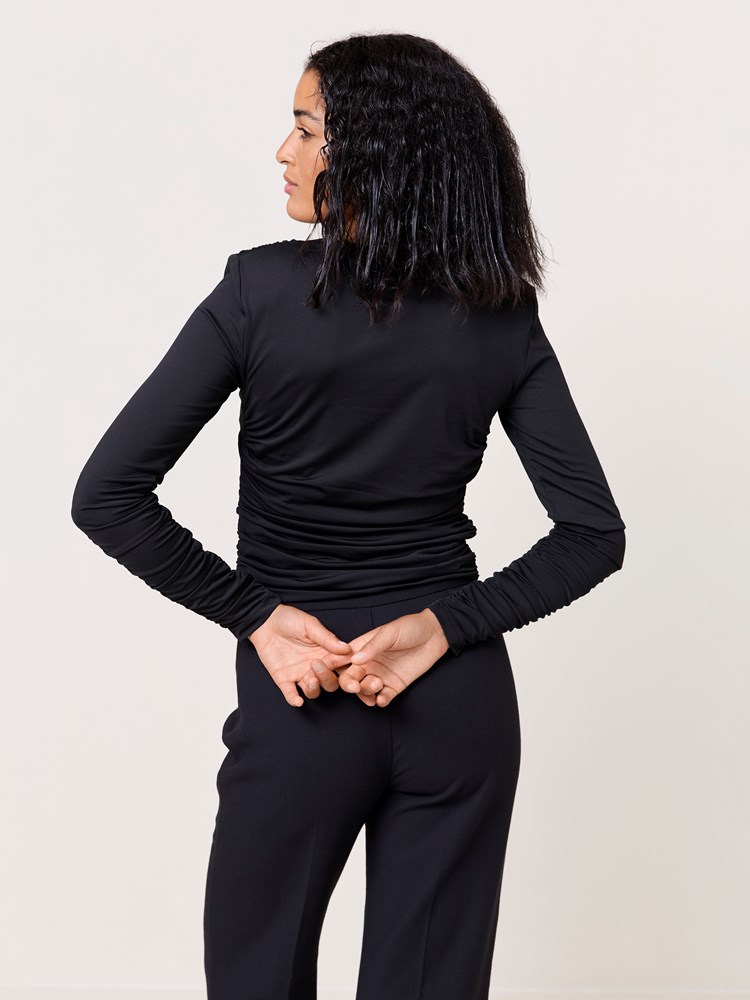 Kelly topp 7509210_CAB-DONNA-W24-Modell-Front_chn=match_7801_Kelly topp CAB_Kelly topp CAB 7509210.jpg_