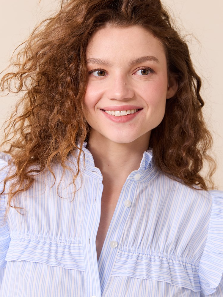 Mya bluse 7509216_EN3-JEANPAUL-S25-Modell-Front_5559_Mya bluse EN3 7509216.jpg_Front||Front