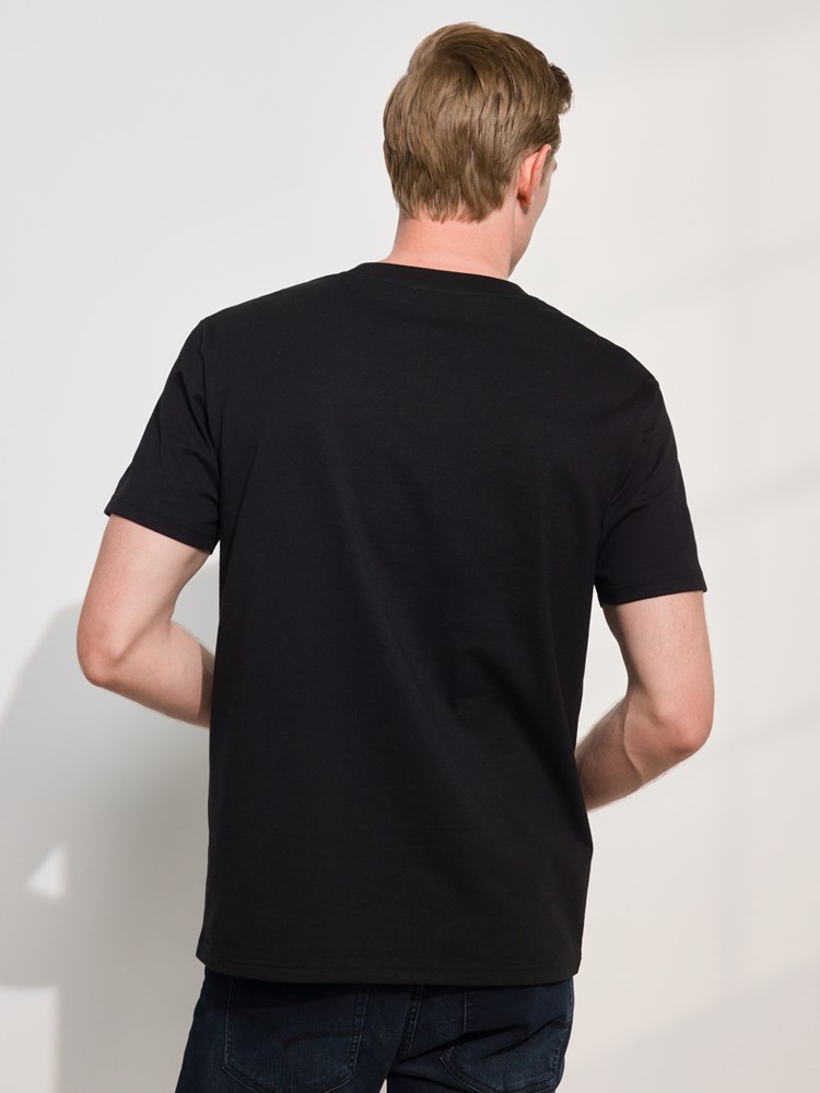Bono t-skjorte 7509229_CAB-MARIOCONTI-A24-Modell-Back_chn=match_9079_Bono t-skjorte CAB_Bono t-skjorte CAB 7509229.jpg_Back||Back