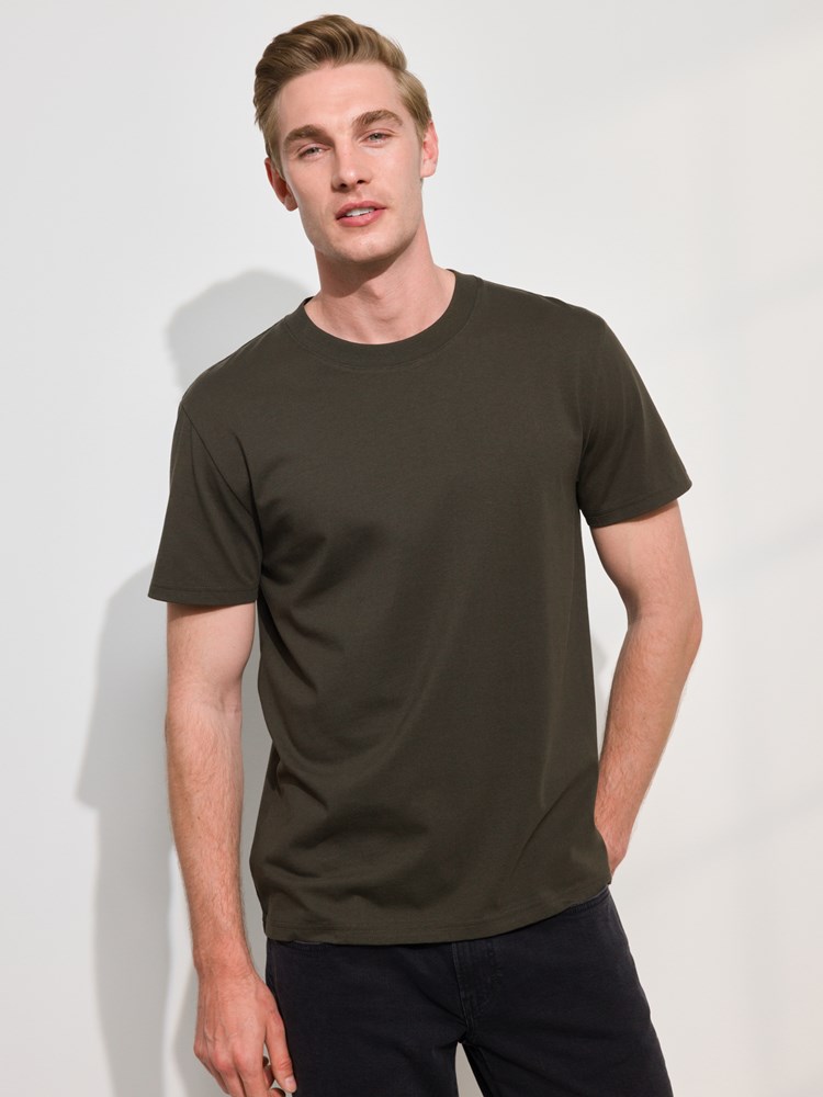 Bono t-skjorte 7509229_GOY-MARIOCONTI-A24-Modell-Front_chn=match_1788_Bono t-skjorte GOY_Bono t-skjorte GOY 7509229.jpg_Front||Front