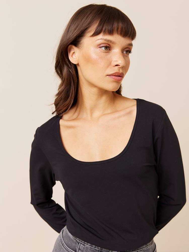 Mathilde topp 7509240_C25-JEANPAUL-W24-Front_2171 (4)_Mathilde topp C25_Mathilde topp C25 7509240.jpg_