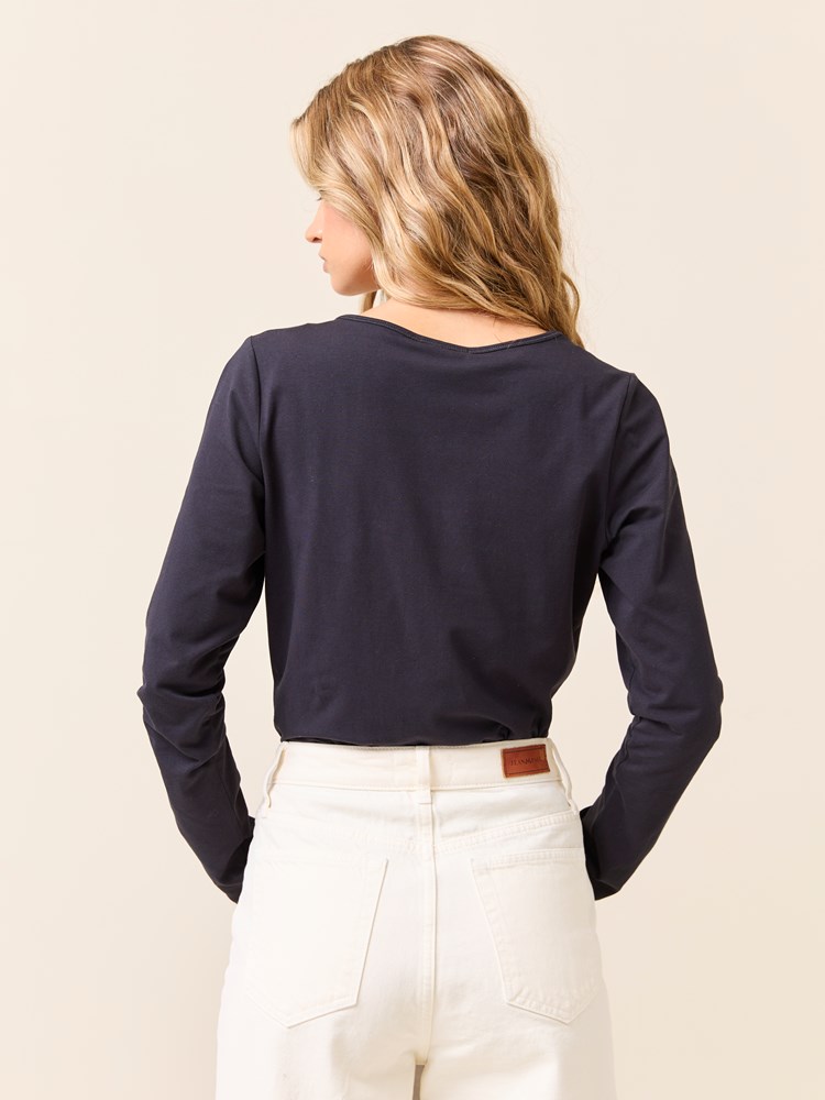 Mathilde topp 7509240_C25-JEANPAUL-W24-Modell-Front_9753_Mathilde topp C25_Mathilde topp C25 7509240.jpg_Front||Front