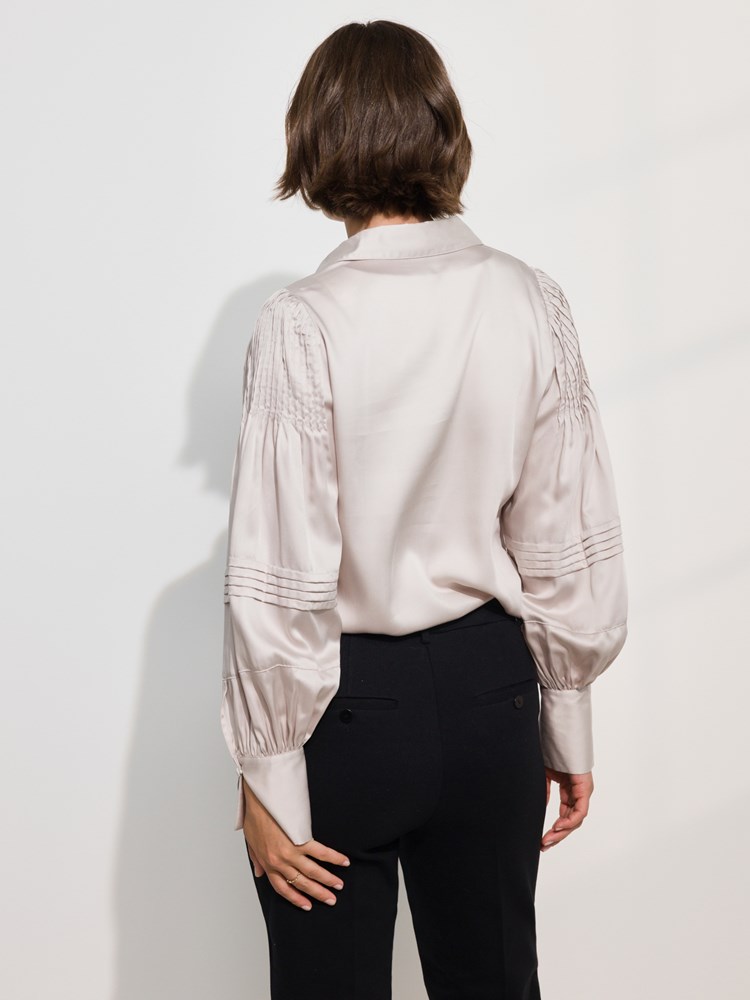 Sandra bluse 7509249_I4I-MARIEPHILIPPE-A24-Modell-Back_chn=match_2149_Sandra bluse I4I_Sandra bluse I4I 7509249.jpg_Back||Back