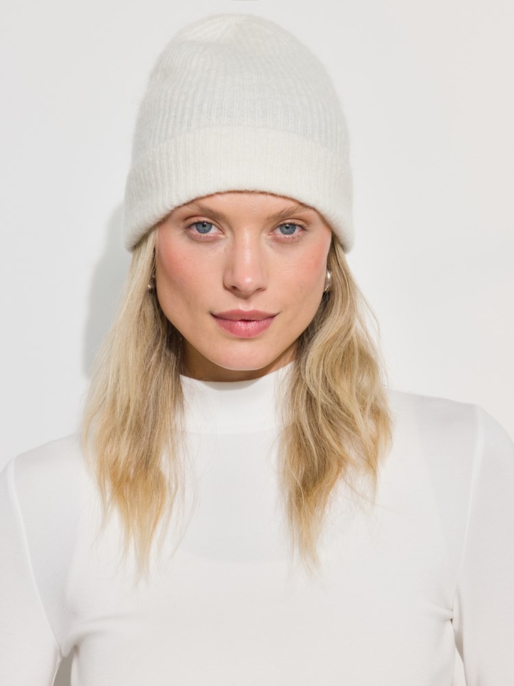 Carmela lue 7509308_O79-DONNA-A24-Modell-Front_chn=match_9896_Carmela lue O79_Carmela lue O79 7509308.jpg_Front||Front