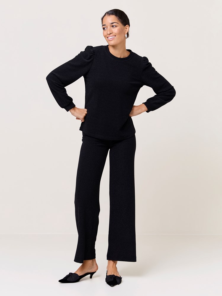 Emiko glittertopp 7509312_CAB-DONNA-W24-Modell-Front_chn=match_2722_Emiko glittertopp CAB_Emiko glittertopp CAB 7509312.jpg_