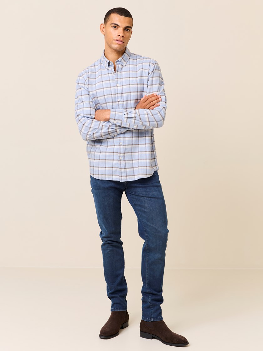 7509400 EAV 7509400_EAV-JEANPAUL-W24-Modell-Front_532_Lloyd skjorte - Regular fit EAV.jpg_Front||Front