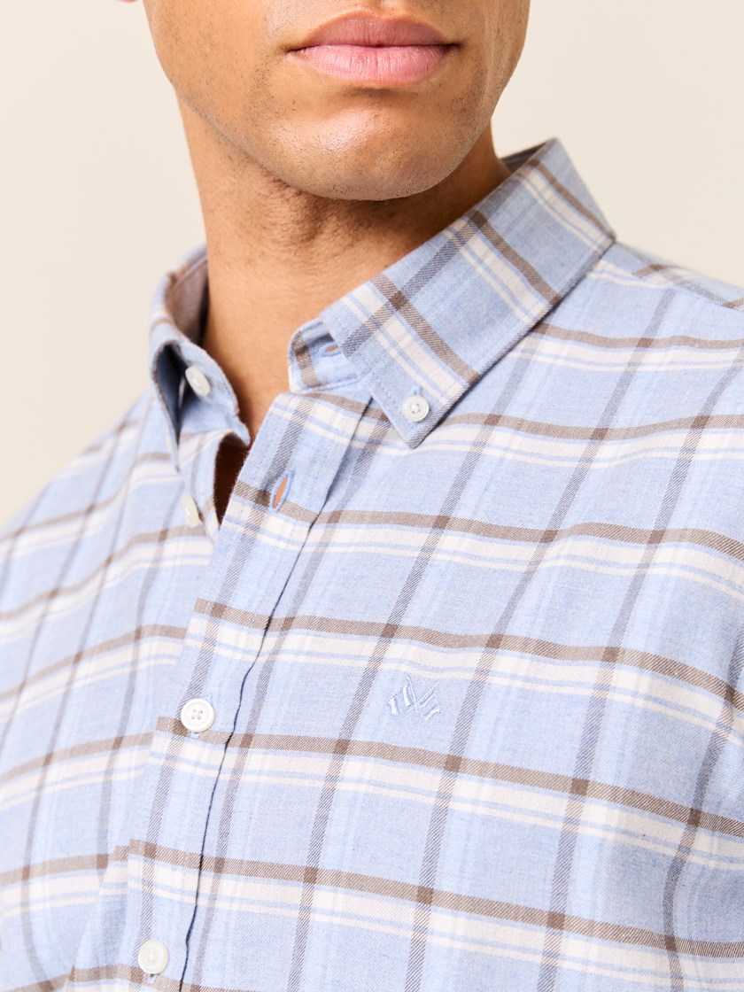 7509400 EAV 7509400_EAV-JEANPAUL-W24-Modell-Front_5969_Lloyd skjorte - Regular fit EAV.jpg_Front||Front