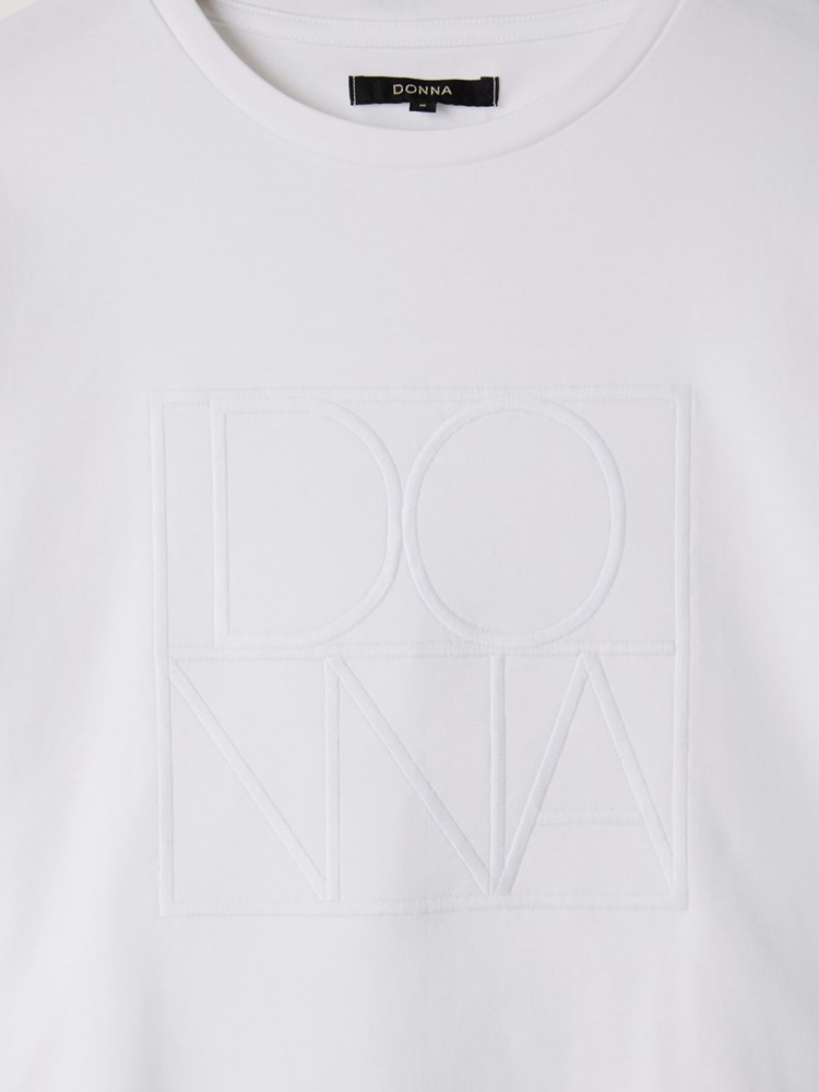 Lucinda t-skjorte 7509451_O68-DONNA-A24-Front_6997_Lucinda t-skjorte O68_Lucinda t-skjorte O68 7509451.jpg_Front