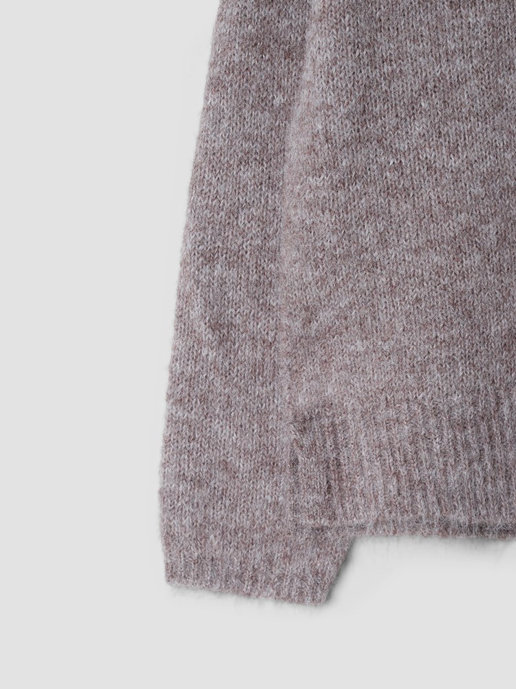 Kallie genser 7509456_AGP-VAVITE-A24-Front_1347_Kallie genser_Kallie genser AGP 7509456.jpg_Front